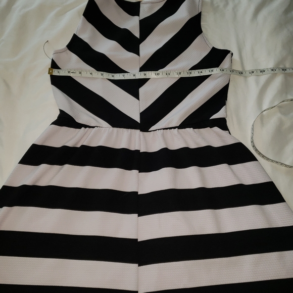 Poema size juniors 14 Black and white striped Dress - Picture 5 of 11